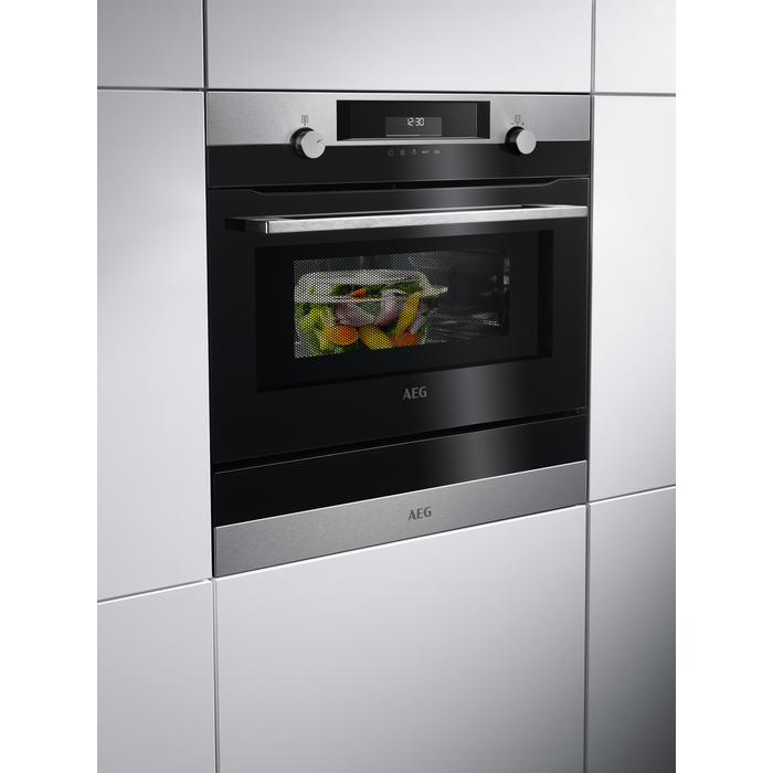 AEG - Integrated Microwaves - KMK525860M