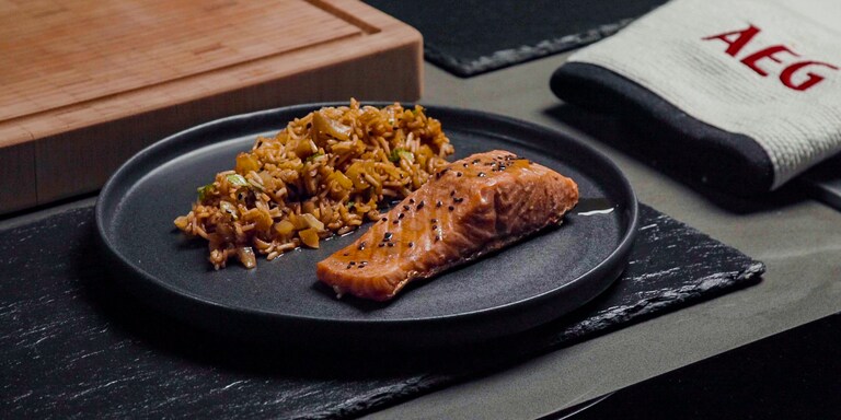 Steamed Sesame Salmon 